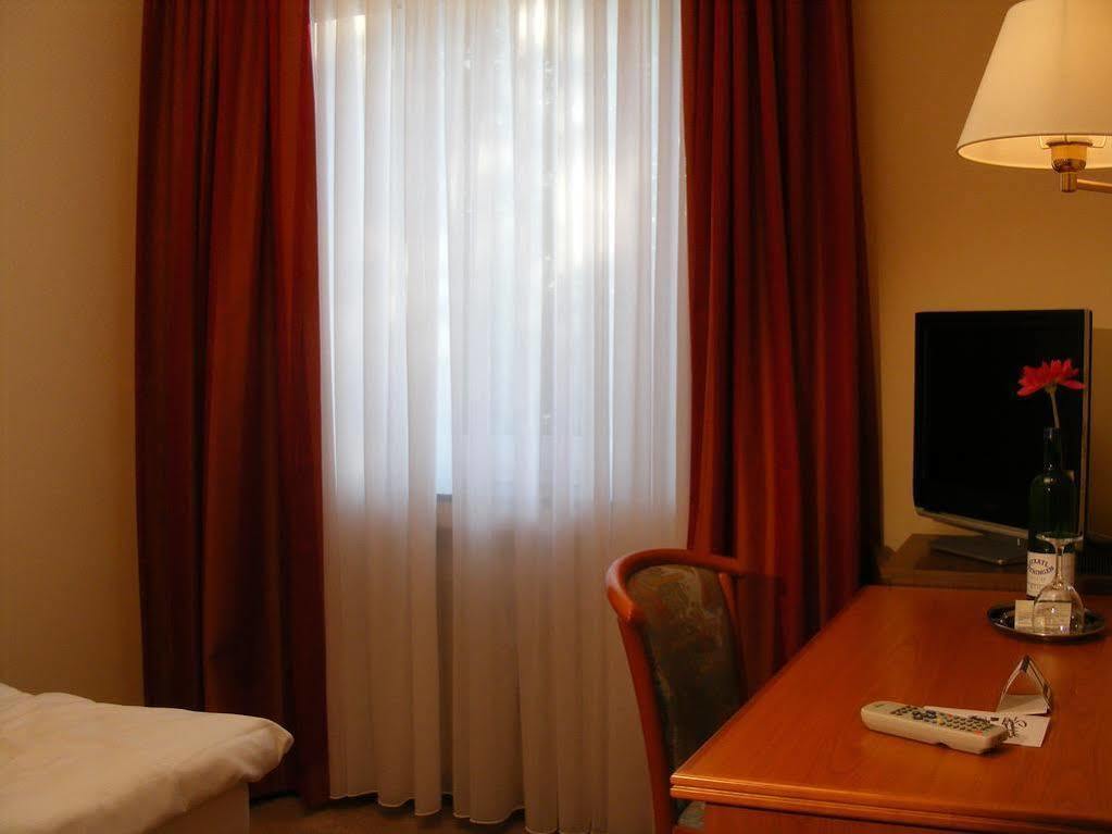 Vivotel Sonderfeld Grevenbroich Εξωτερικό φωτογραφία