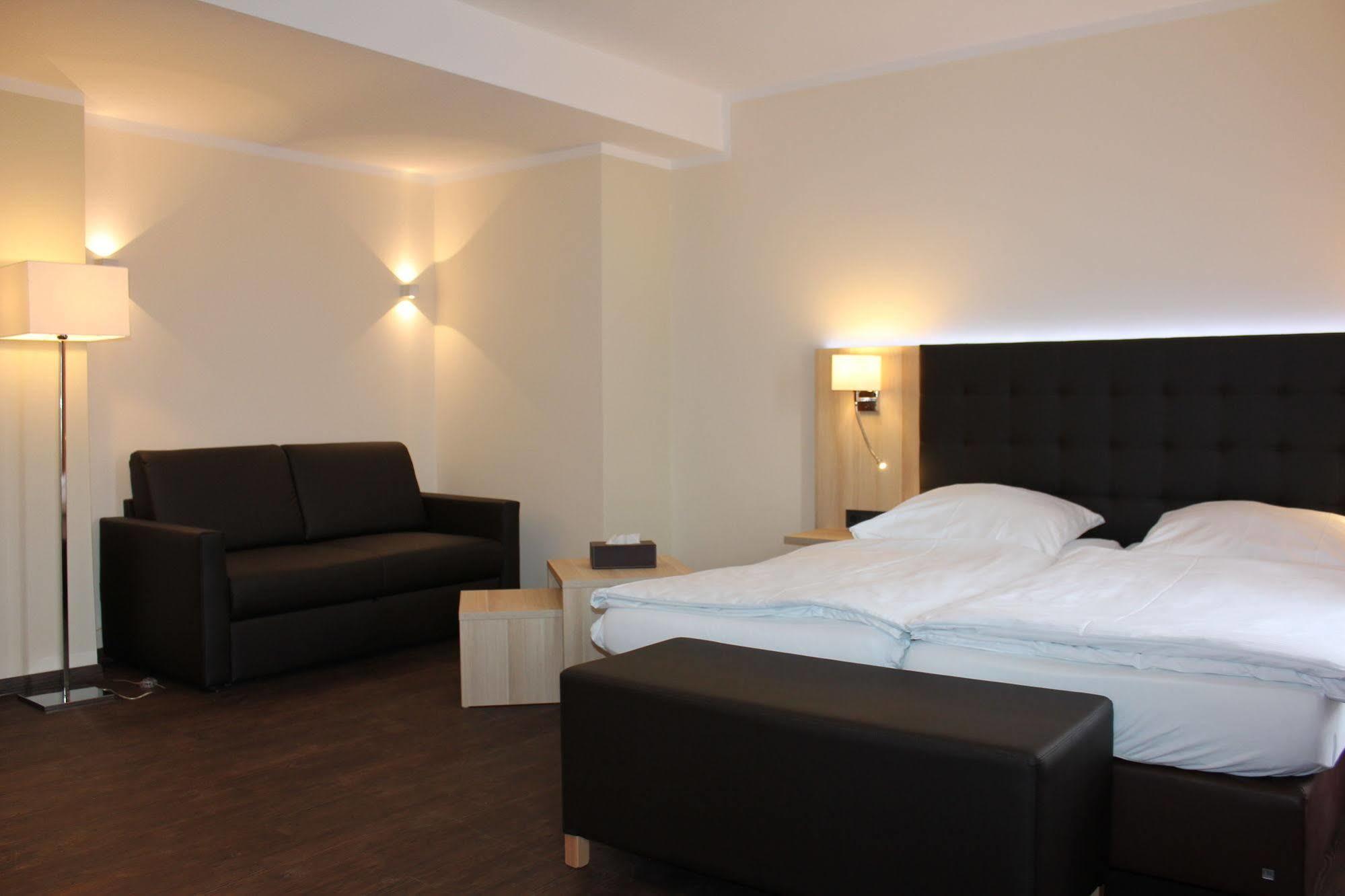 Vivotel Sonderfeld Grevenbroich Εξωτερικό φωτογραφία